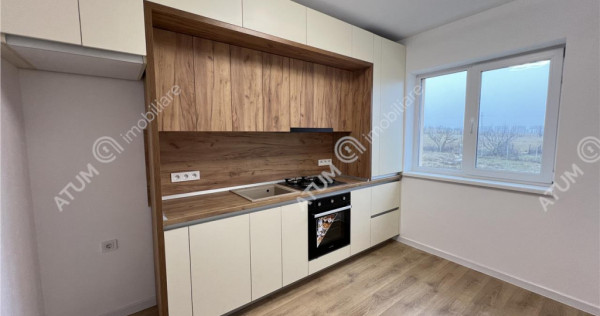 Apartament cu 3 camere si 2 bai la etajul 1 zona Calea Surii