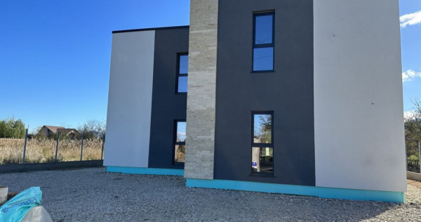 Casa 4 Camere Cartierul Stupini