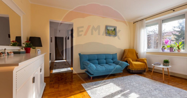 Apartament etaj 1 strada Turda 4 camere in stare f buna