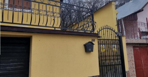 Casa de 5 camere zona Racadau