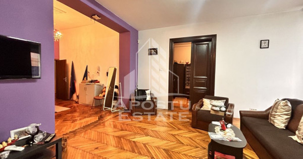 Apartament spațios 4 camere, 2 băi, parteer inalt în P...