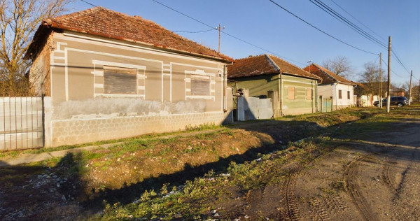 Casă de vacanță de vânzare în Tauț