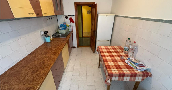 Apartament 3 camere, etaj 3, B-dul Brailei , 76mp, izolat ex