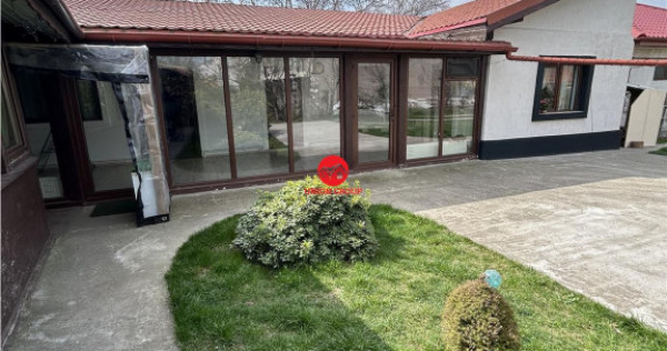 Proprietate 4 camere, 4 bai, teren 555 mp, Eforie Sud