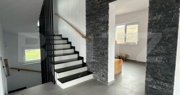 Casa individuala, 4 camere, 3 bai, garaj, zona Beta Residenc