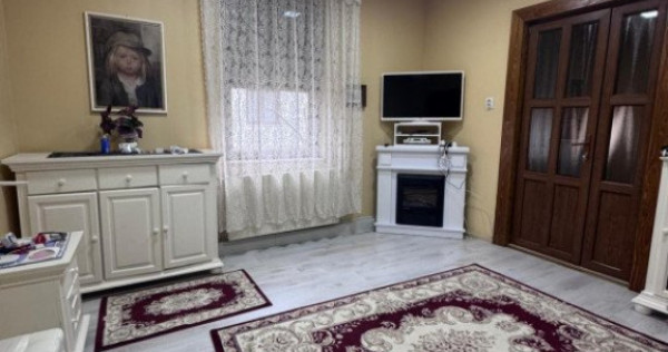 Casa zona rezidentiala , 700mp teren, Radauti