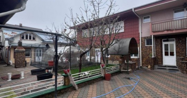 Casa zona centrala 300mp, 700mp teren, Radauti