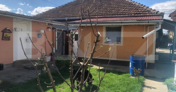 Casa cu 3 camere si anexe, 170 mp, zona Carpati 2