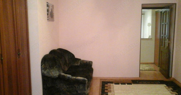 Apartament cu 3 camere de inchiriat Uzina 2