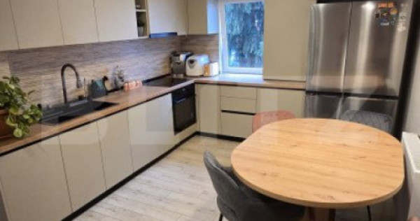 Apartament cu 3 camere, 67 mp, zona Piața Zorilor