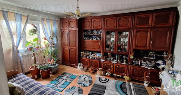 Apartament spatios 4 camere zona CET, Constanta