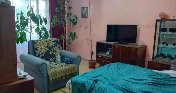 Confort 1 Decomandat 2 cam 50mp etaj 2/4 Viziru 3