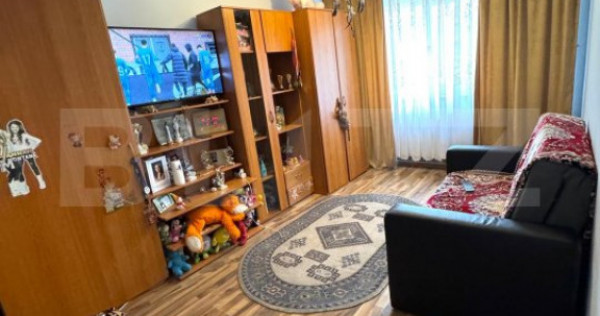 Apartament cu 3 camere, 62 mp, decomandat, etaj intermediar,
