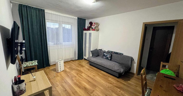 Apartament cu 2 camere, semidecomandat - zona Florilor.