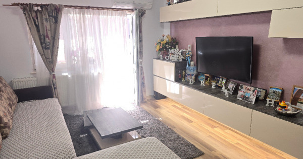 Vand apartament 2 camere decomandat in Deva, 22 Decembrie, mobilat