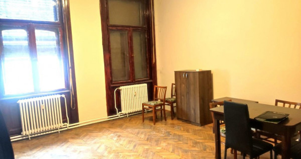 Spatiu birou central