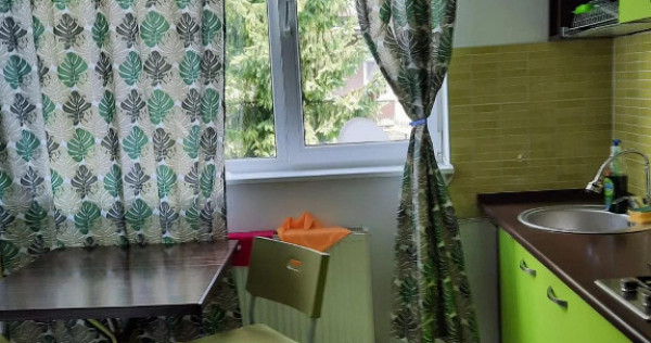 Apartament cu 2 camere, decomandat - zona Centrala