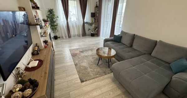 Apartament cu 3 camere, decomandat - zona Tractorul