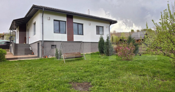 Casă la cheie cu teren de 1650 mp, Sălicea