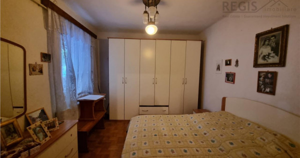 Apartament la casa de 4 camere zona bulevard 15 Noiembrie