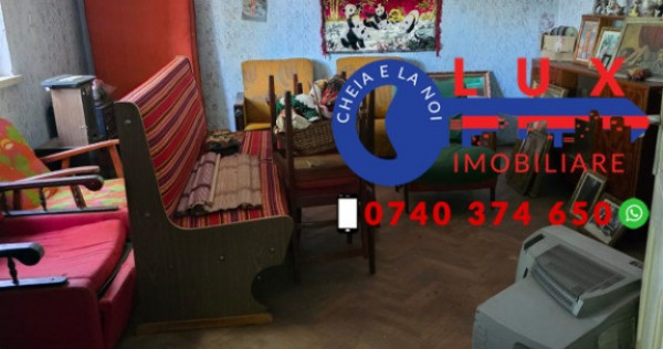 ID 6690 Casă de vânzare in Zona Piața Nouă