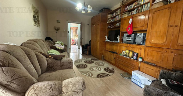 Apartament 3 camere de langa metrou zona Aviatiei Bucuresti