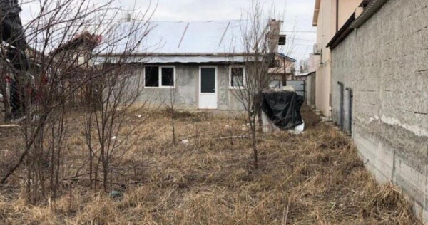 Radu Negru Casa la P M LA ROSU teren 275mp 11m la strada