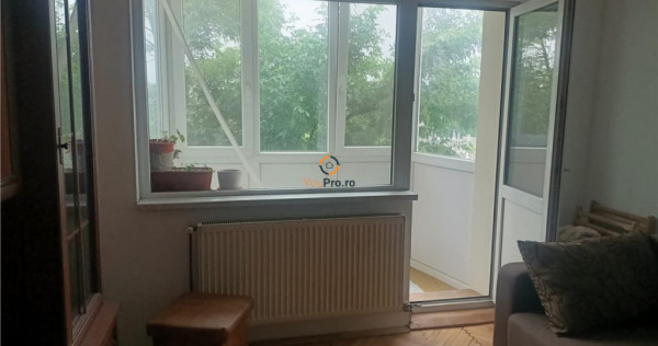 Decomandat Spatios zona Sagului