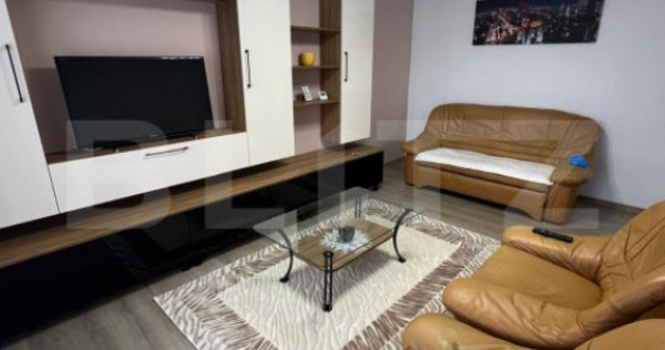 Apartament de vanzare, cu 2 camere, 59 mp, zona Strand