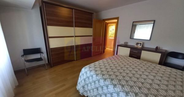 Piata Unirii vanzare apartament 4 camere, metrou si parc