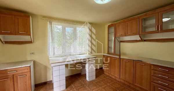 Casa individuala, teren 4000 mp, Cebza