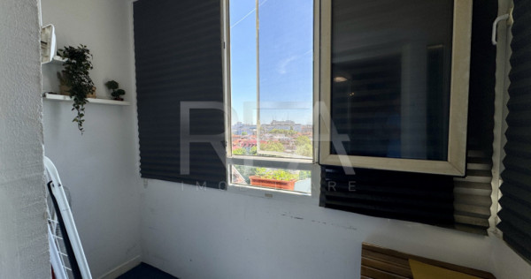 Garsonieră &icirc;n Titulescu cu Vedere pe Spate