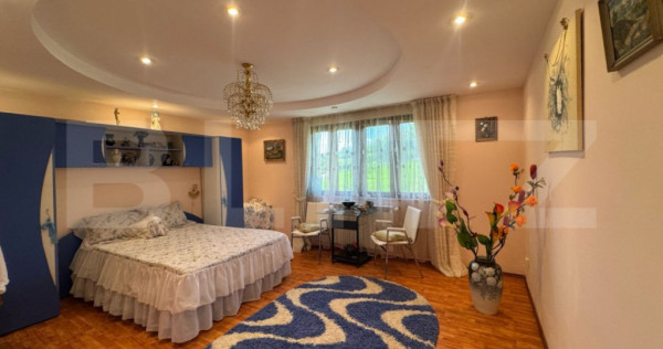 Vila de vanzare, cu 9 camere, 360 mp, zona Orăștie