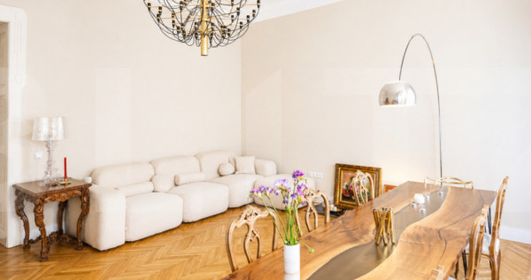 Apartament istoric deosebit &icirc;n Palatul &Aacute;goston Galgon &ndash;