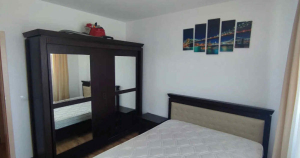 Apartament 2 camere, decomandat - zona Tractorul.
