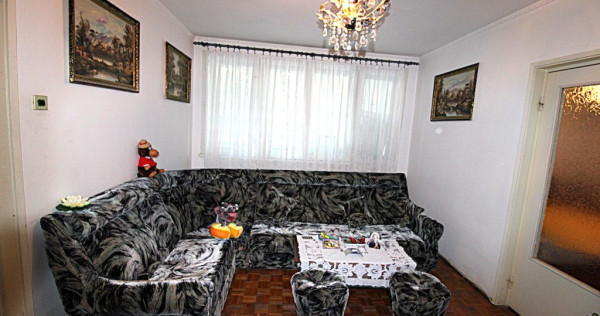 Apartament cu 3 camere in Mazepa1