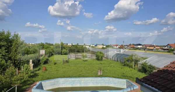 Casa cu piscina ,7 camere, 447 mp - teren 1535mp, Vetis