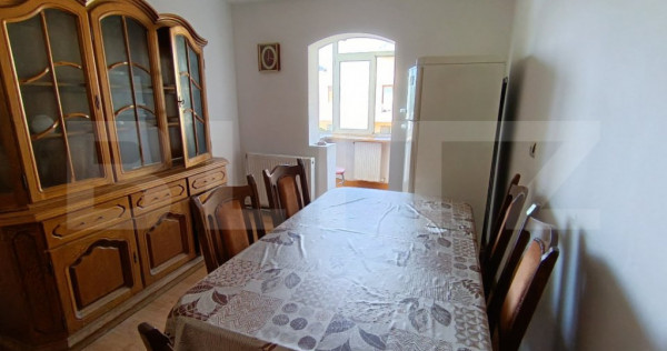 Apartament 3 camere &icirc;n suprafață de mp67 și garaj sub bl