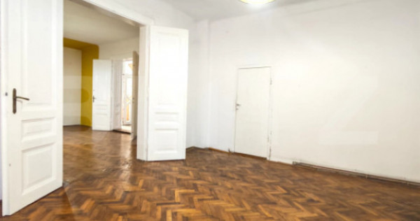 Casa istorica, 2 apartamnte, curte proprie- posibilitati mul