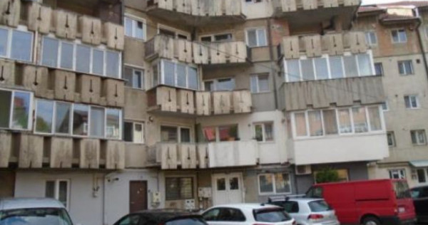 Licitatie-Apartament 2 camere Petrosani, jud Hunedoara