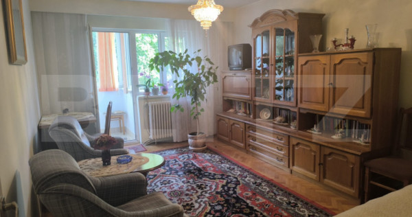 Apartament de vanzare, cu 3 camere si 3 balcoane, 74 mp, zon