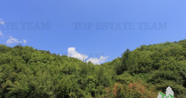 Teren de in Kotor Muntenegru