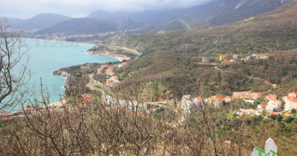 Teren de in Budva Muntenegru