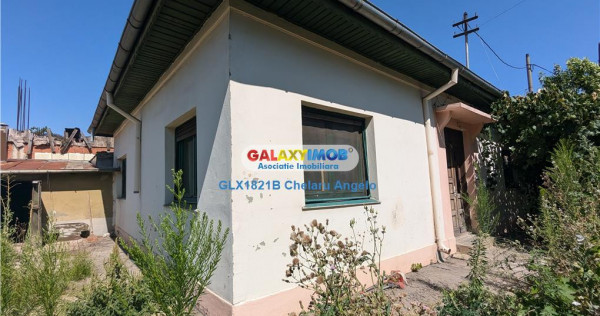 Mun#539;ii Carpa#539;i,teren 569 mp, casa 4 cam si anexe 170