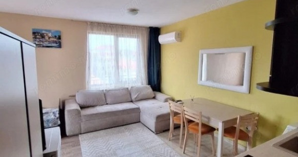 1 camera in zona Lipovei