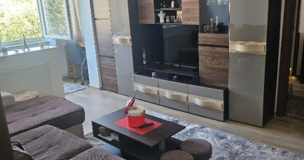 Apartament 2 camere, semidecomandat - zona Astra