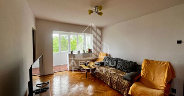 Apartament 4 camere plus boxa ,centrala proprie,zona Take...