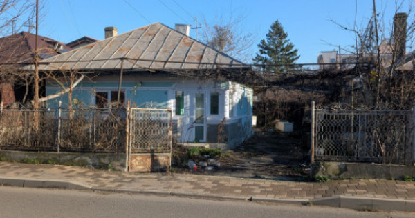 Casa + teren, Zona Mioritei - Bacau
