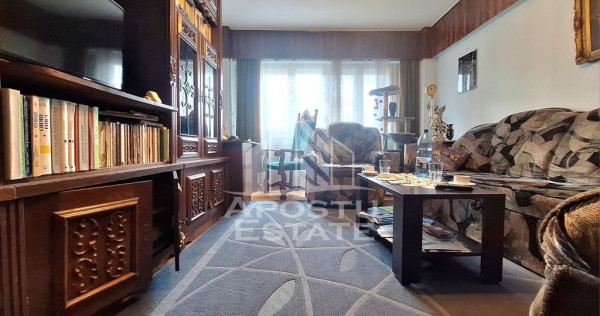 Apartament cu 4 camere, 120mp construiti, Aurel Vlaicu