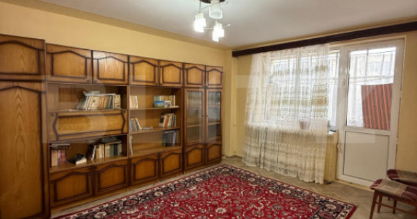 Apartament 3 camere, decomandat, Etajul 3